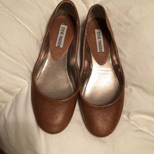 NWOT Steve Madden Brown Flats